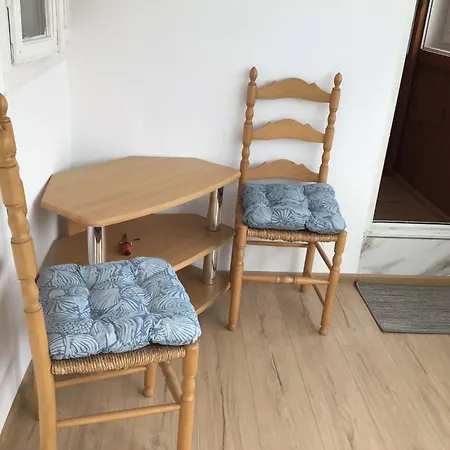 Cu 1 La Etaj 2 Si Masarda O De 9mp In Pozitie Centrala Pe Strada Randunelelor Nr 2 Cu Parcarestradalaala Centrala Appartement