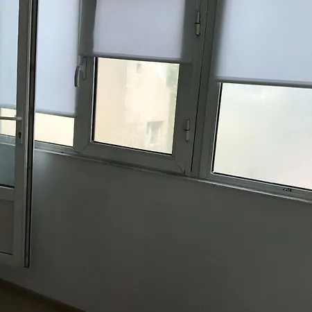 Cu 1 La Etaj 2 Si Masarda O De 9mp In Pozitie Centrala Pe Strada Randunelelor Nr 2 Cu Parcarestradalaala Centrala * Constanţa