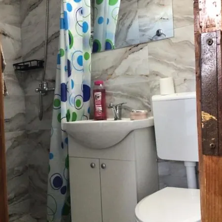 Cu 1 La Etaj 2 Si Masarda O De 9mp In Pozitie Centrala Pe Strada Randunelelor Nr 2 Cu Parcarestradalaala Centrala Appartement